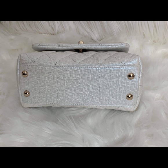 ❌❌Sold❌❌Extra Mini Coco Handle Iridescentwhite - Picture 13 of 16